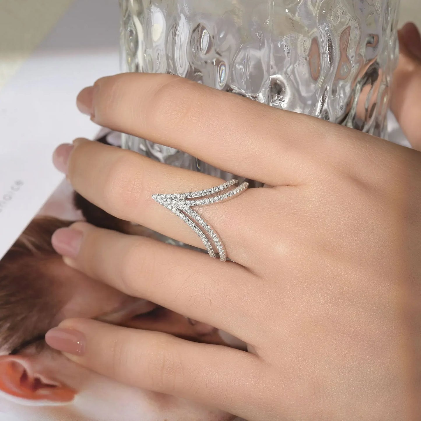 Anillo Doble Chevron Moissanita